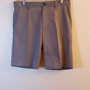 NEW GREG NORMAN men Size 33 Gray Color B8 X